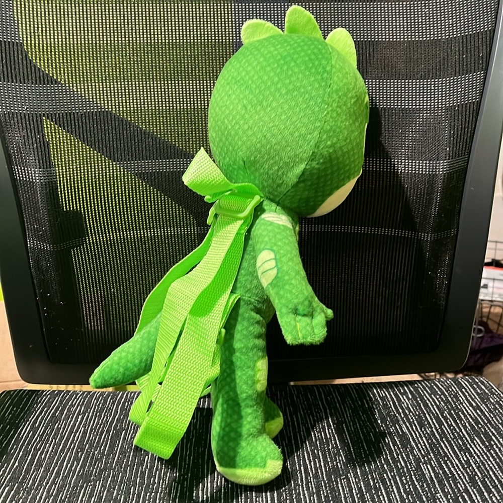 PJ Masks Green Gekko Plush Backpack - Picture 4 of 8